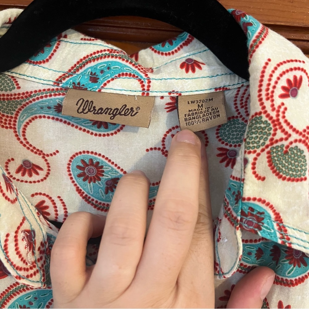 Wrangler Paisley Rodeo shirt - Picture 2 of 5